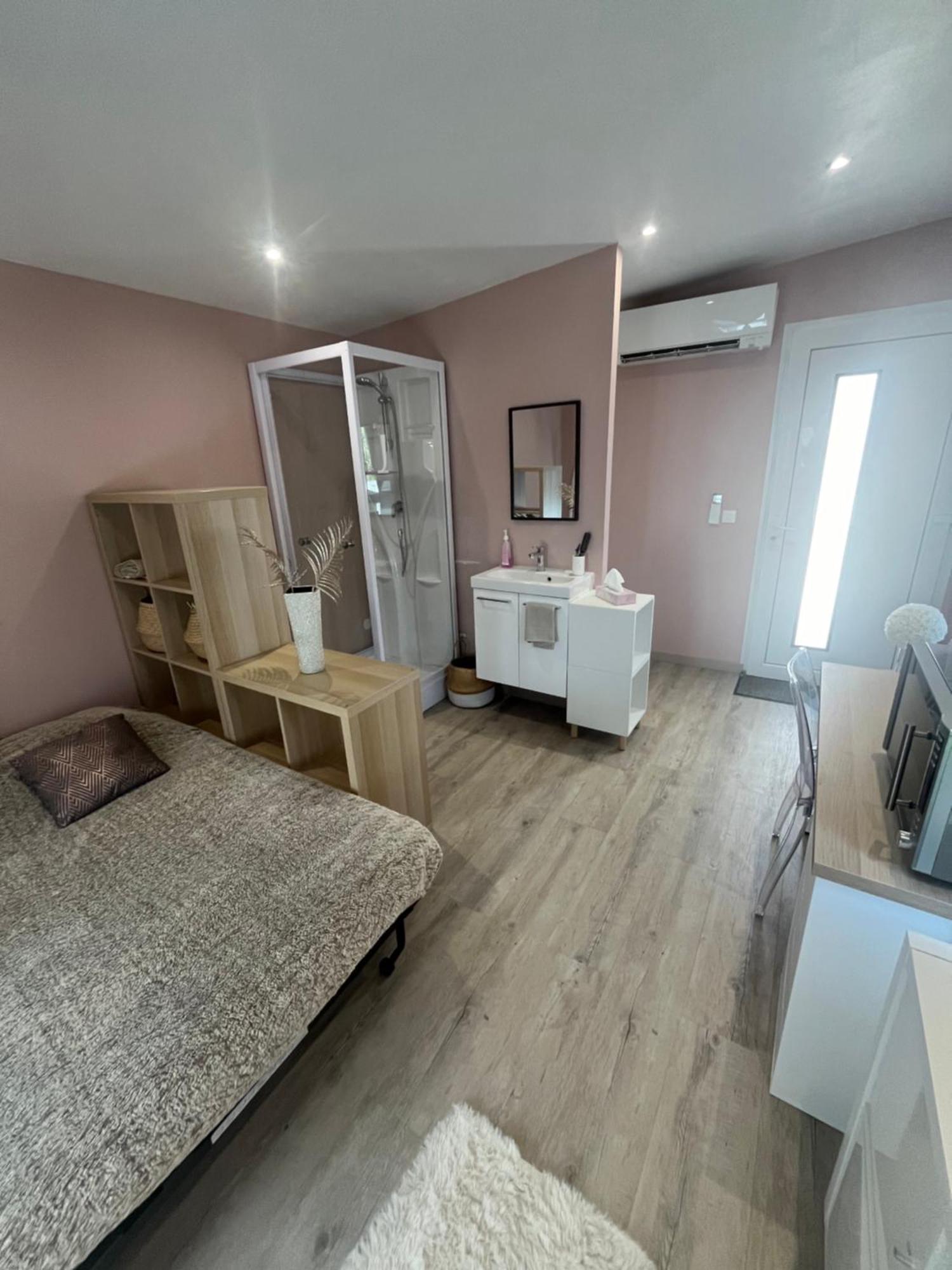 Apartament Dependance Prive Saint-Thibault-des-Vignes Zewnętrze zdjęcie
